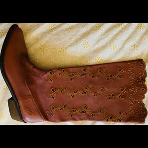 Lucky Leather Western Style Boots